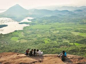 Read more about the article OPEN TRIP Pendakian Camp Gunung Lembu dan Trekking Gunung Bongkok