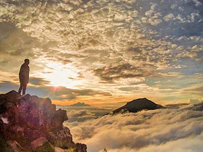 peserta trip gunung sindoro
